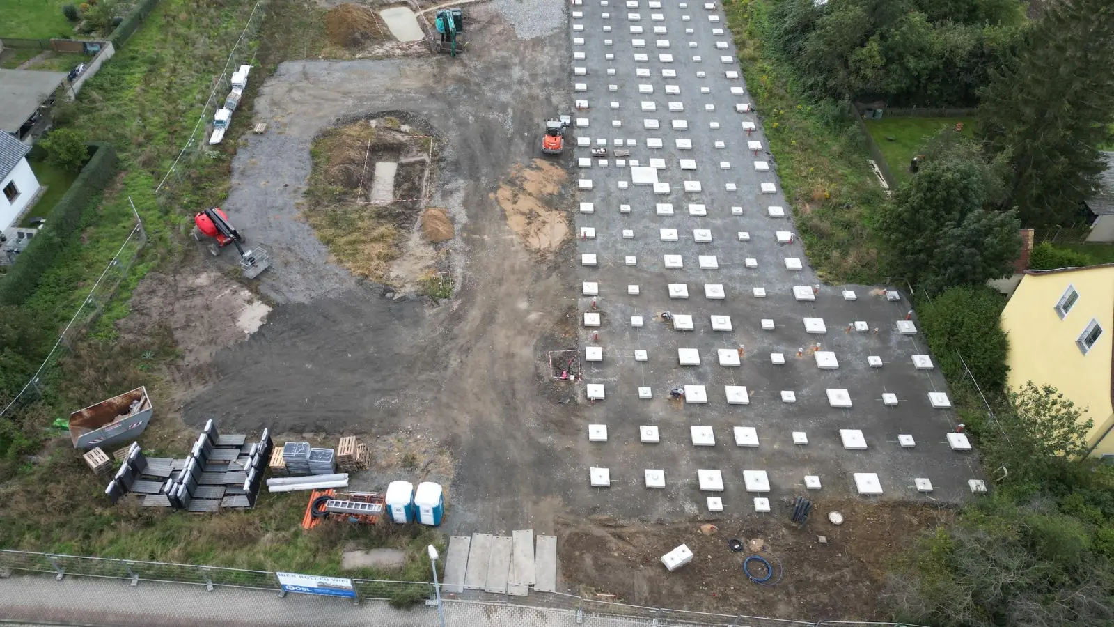 Der Bauplatz für die Container ist vorbereitet. Die Fundamente wurden im September gesetzt. (Foto: Daniel Große)