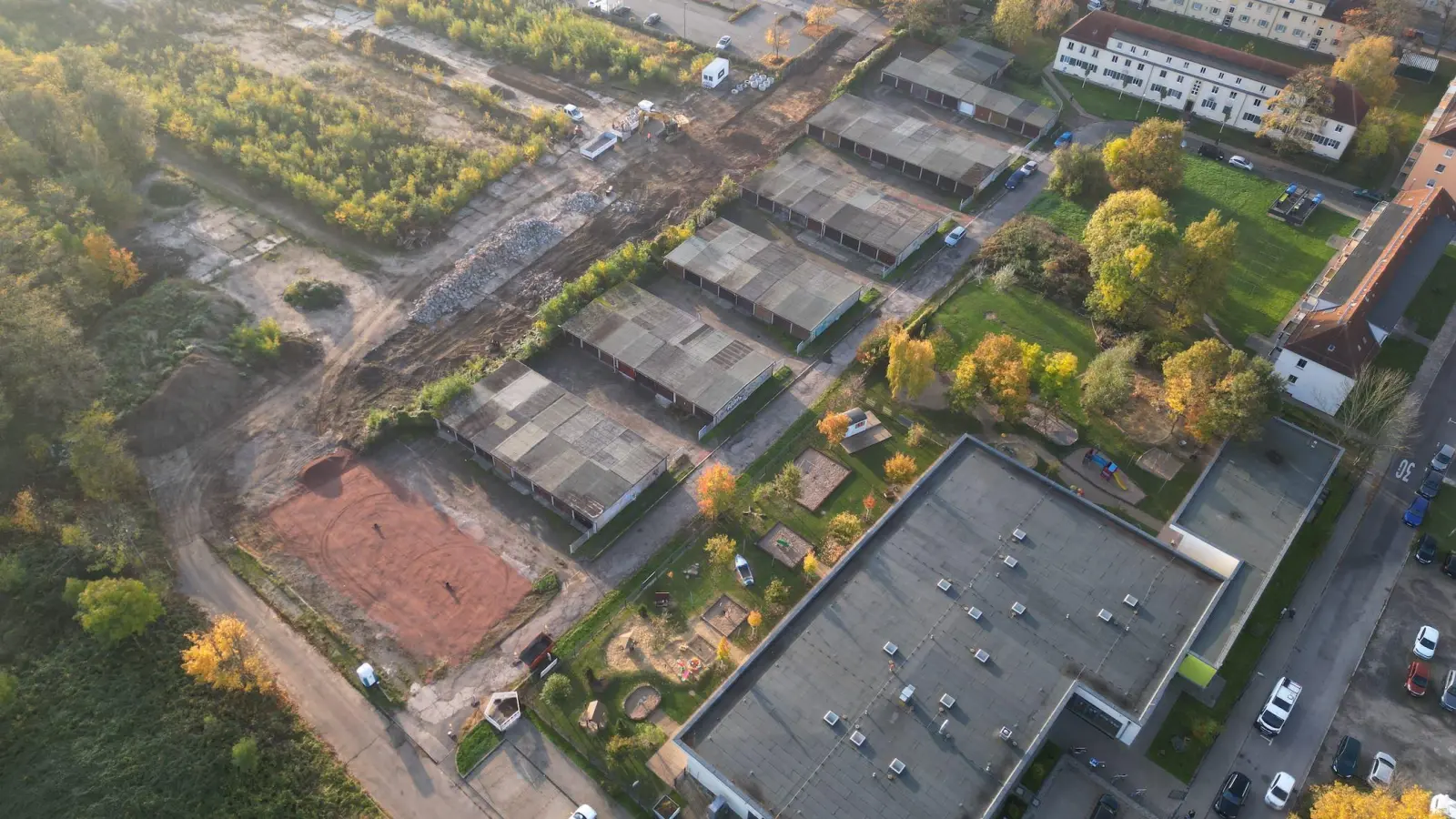 Ein Teil des Garagenkomplexes der WOTa wurde abgebrochen. (Foto: Daniel Große)