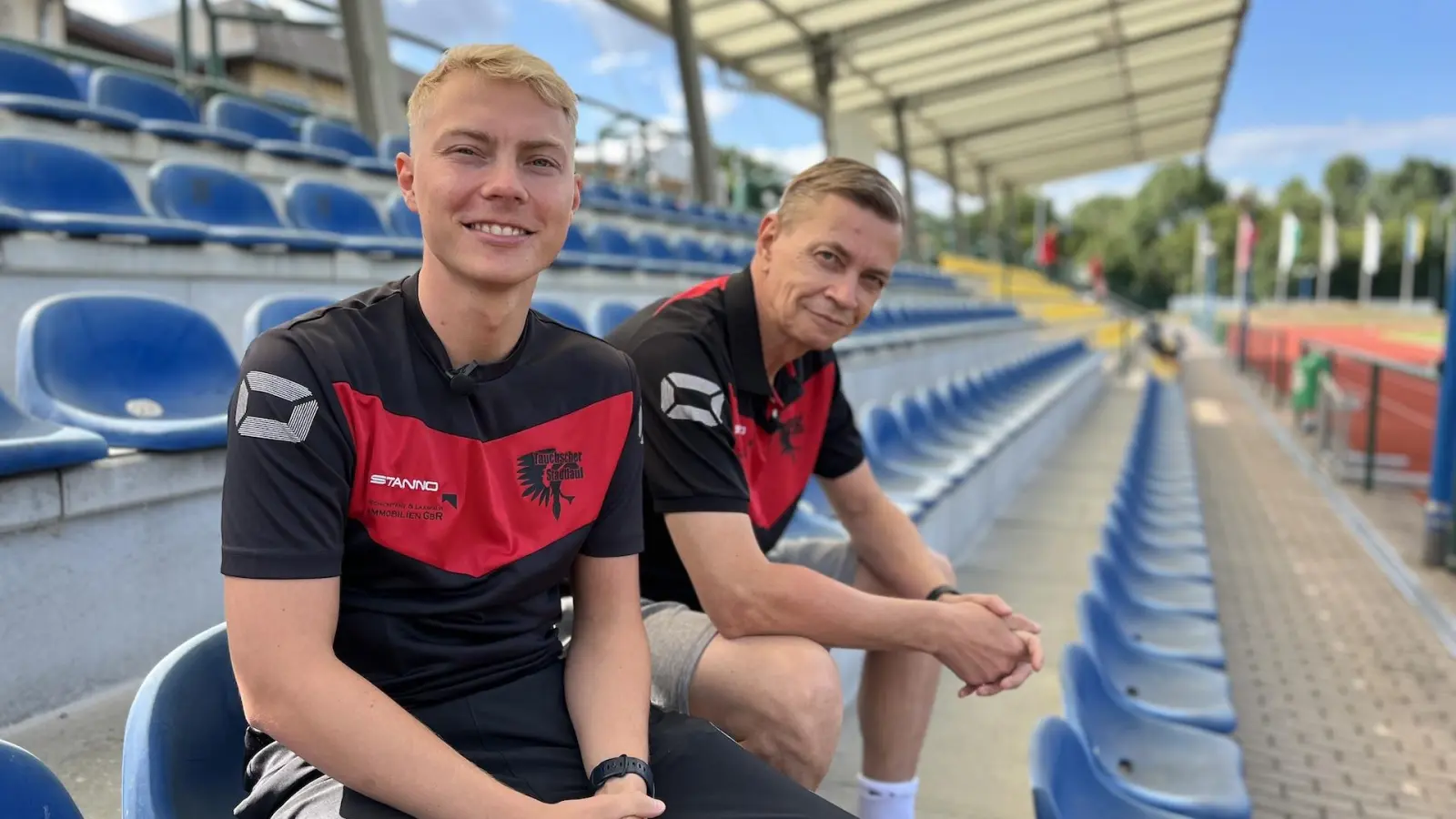 Wenn der Vater mit dem Sohne... einen Stadtlauf organisiert. Max (links) und Uwe Kleine vom LC Taucha. Foto: Jonas Juckeland (Foto: taucha-kompakt.de)