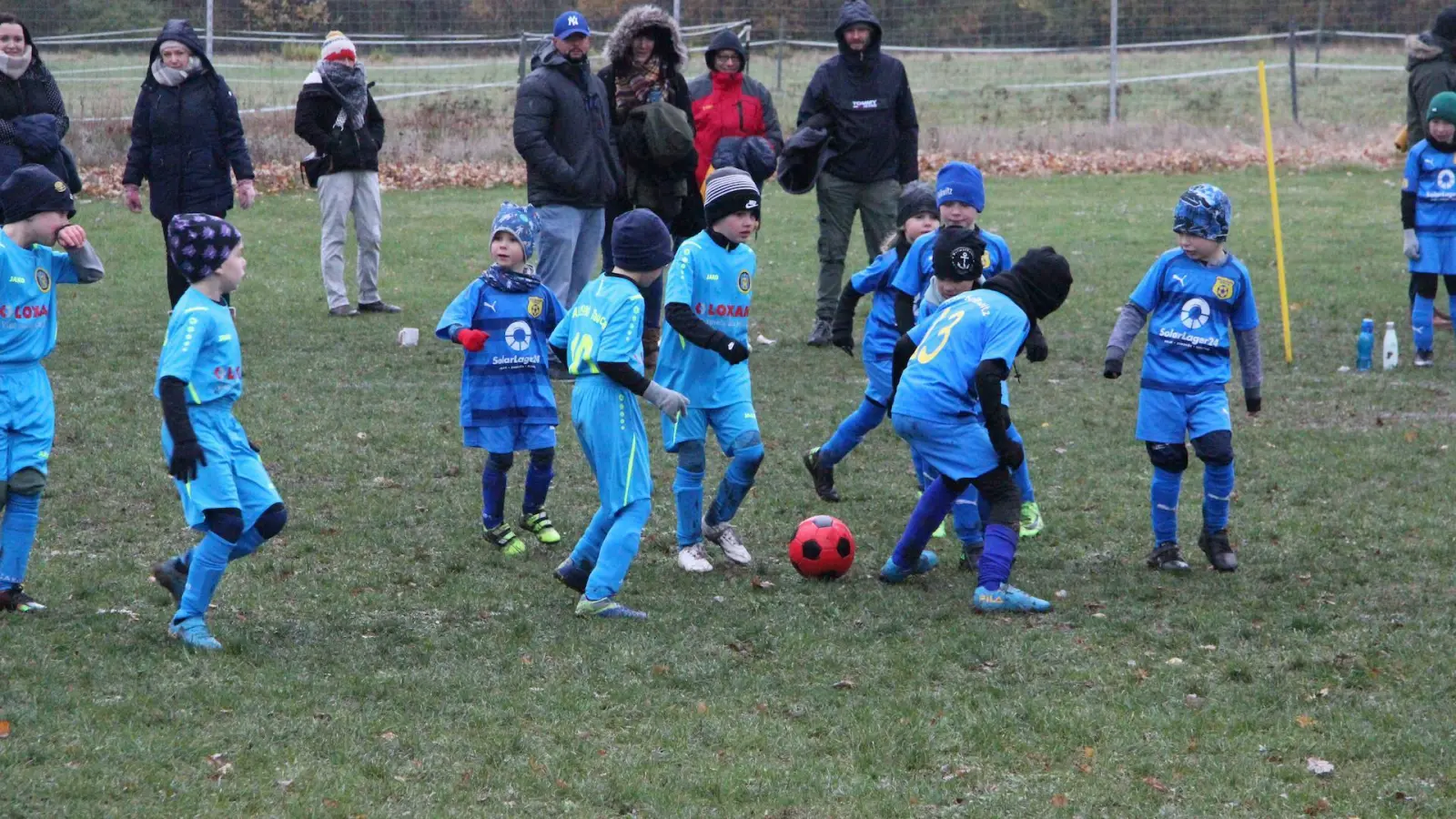 Die Kids des AC Taucha beim ersten Testspiel. Foto: Verein (Foto: taucha-kompakt.de)