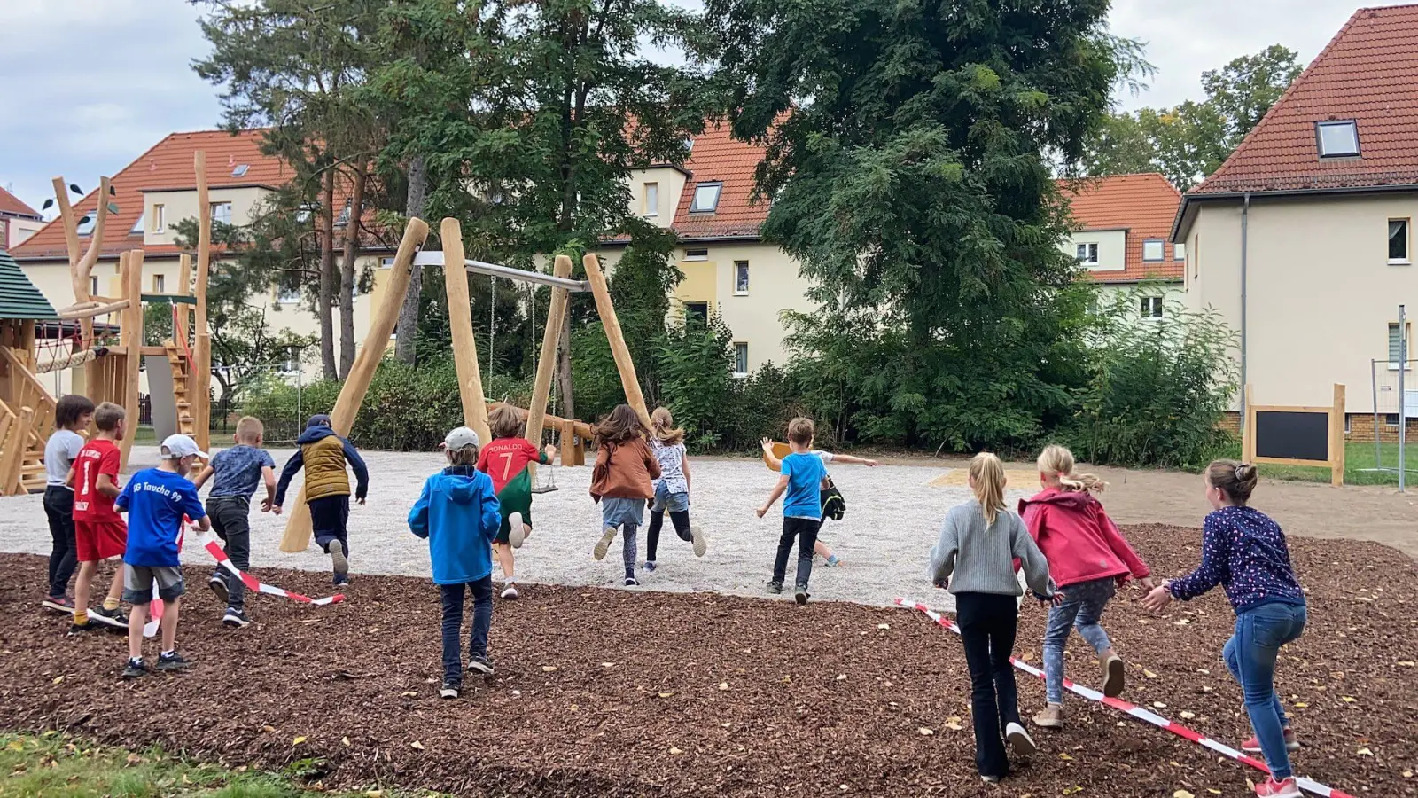 Neuer Spielplatz der WOTa ab sofort nutzbar (Foto: taucha-kompakt.de)