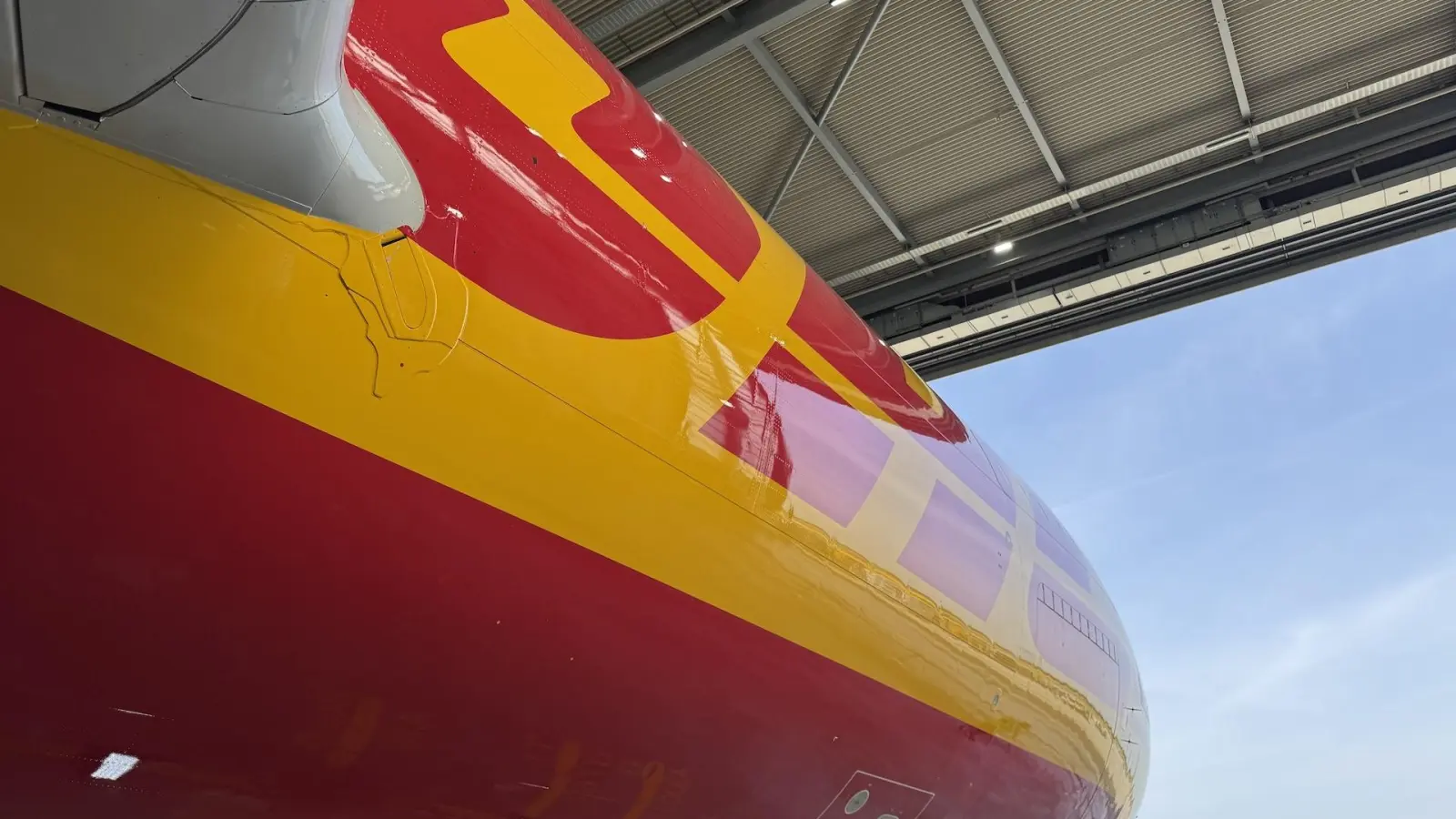 Blick Richtung Zukunft: DHL verlängerte den Vertrag mit der Mitteldeutschen Flughafen AG. (Foto: Daniel Große)