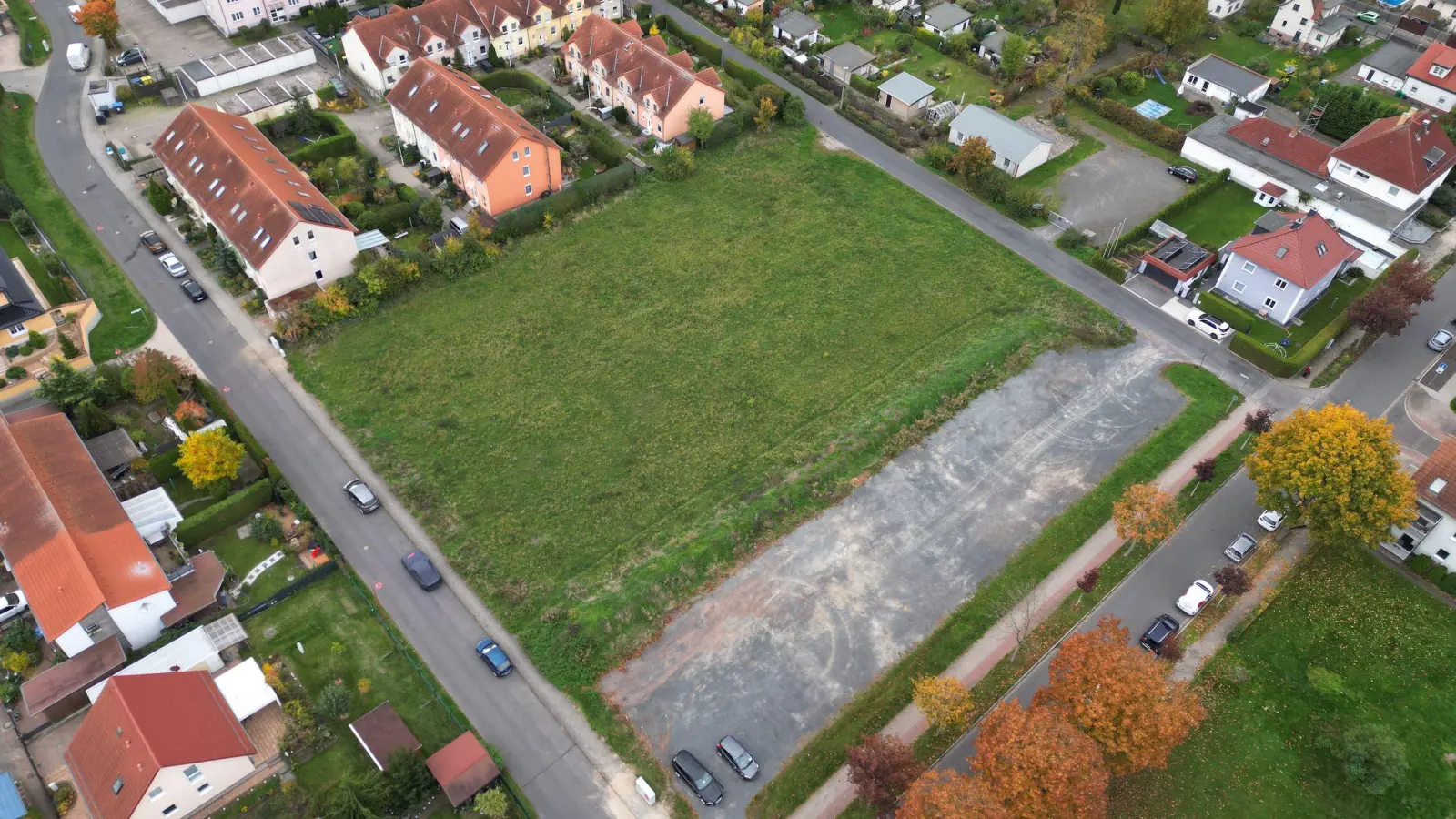 Auf dieser letzten Freifläche an der Klebendorfer Straße soll das Projekt realisiert werden (Foto: Daniel Große)