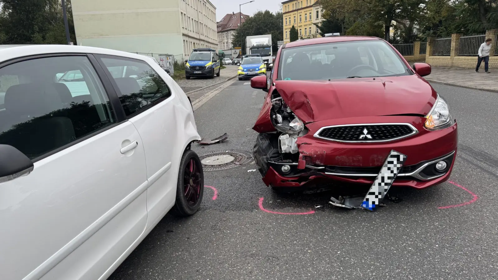 Bei dem Unfall wurde eine Frau verletzt. (Foto: Daniel Große)