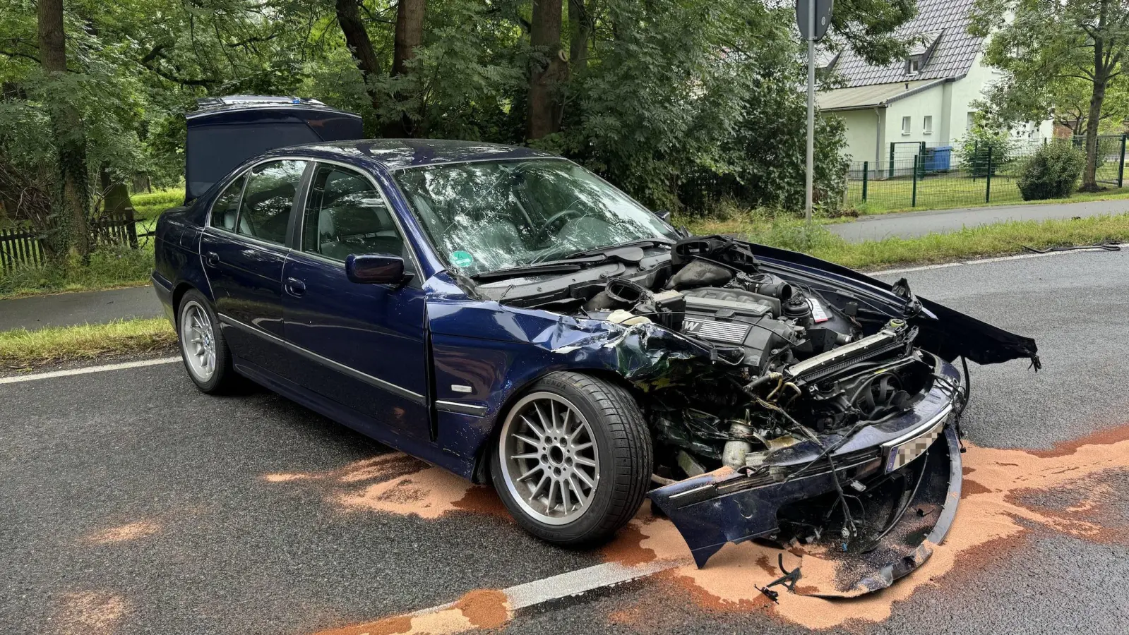 Auf der B87 kam es am Samstagvormittag zu einem schweren Unfall. (Foto: Daniel Große)